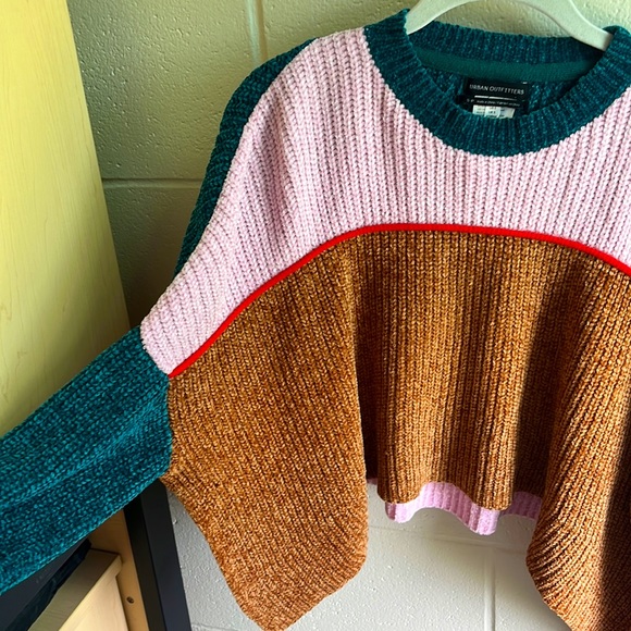 Urban Outfitters Sweater - Picture 2 of 4